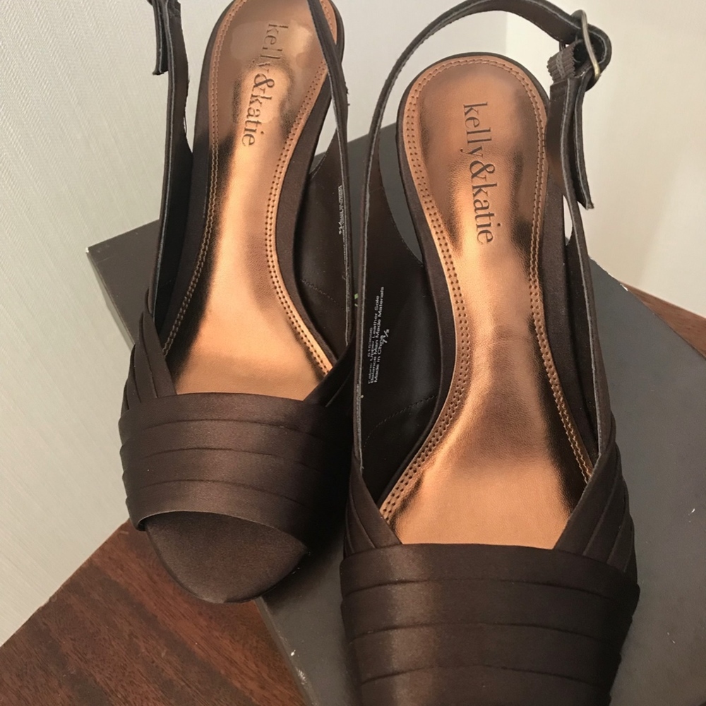 🔥SALE 🔥Kelly & Katie brown dress shoes. size7.5 - Picture 1 of 8